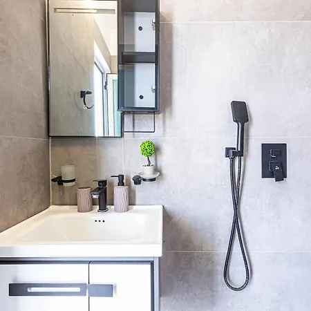 House Of Stones 4, Cozy W Parking Appartement Himarë